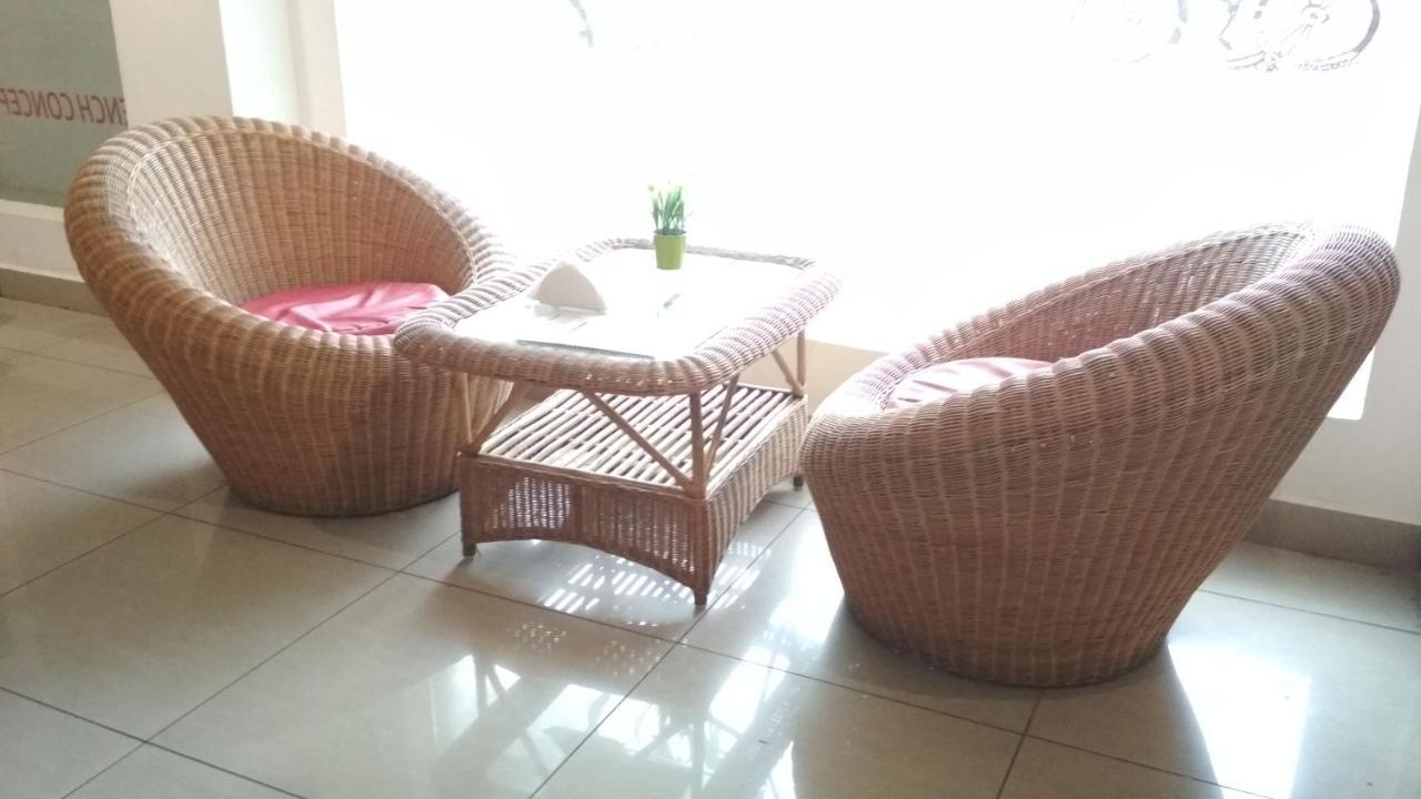 Chaplin Hotel 蓬蒂切里 外观 照片