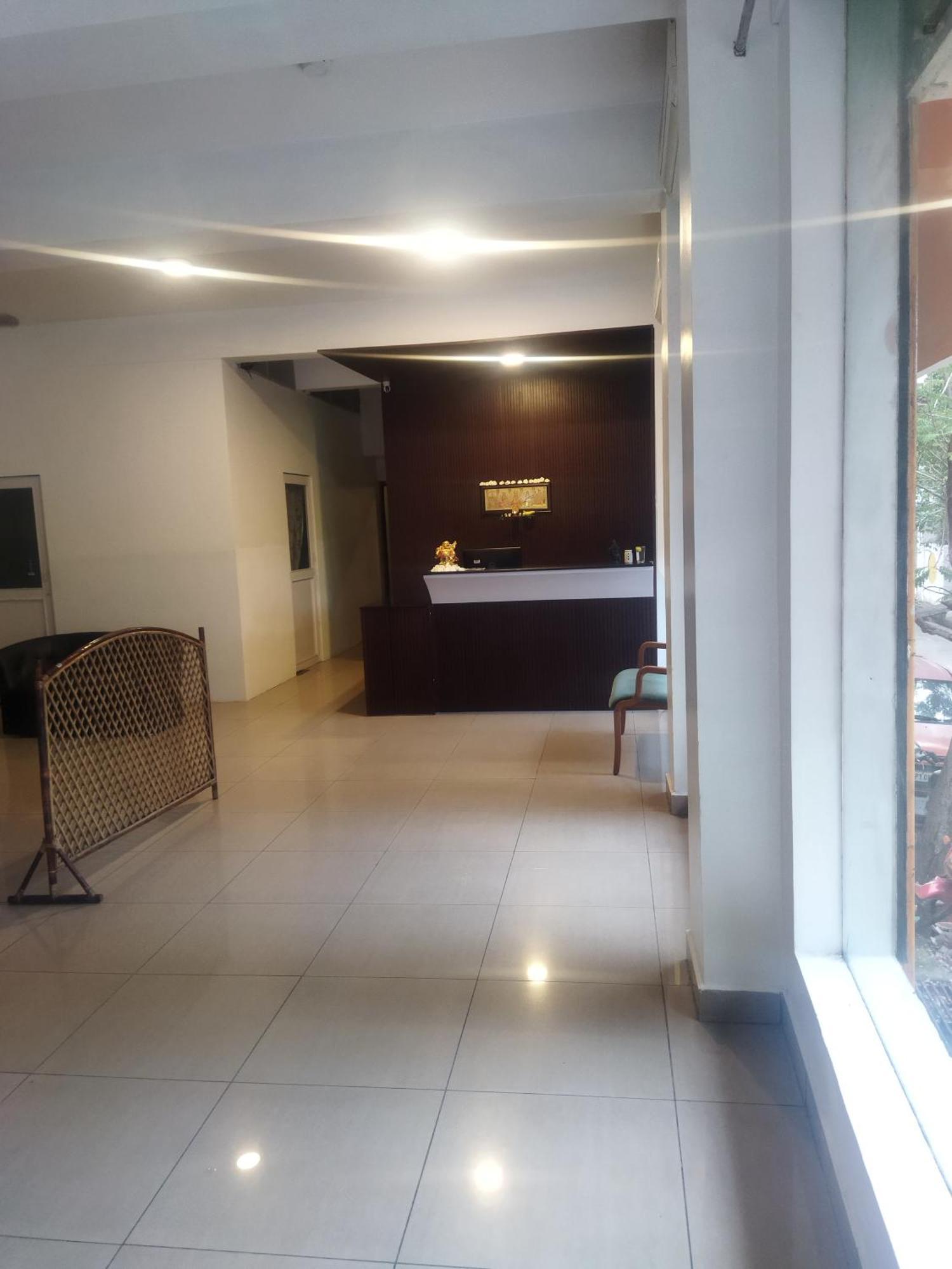Chaplin Hotel 蓬蒂切里 外观 照片