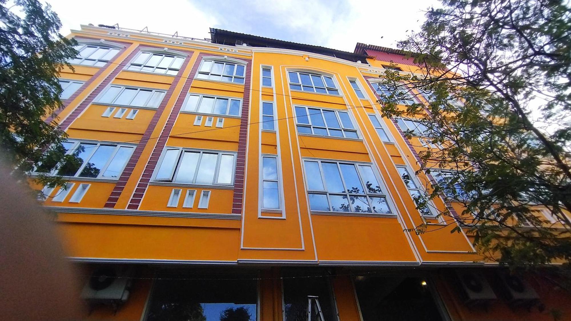 Chaplin Hotel 蓬蒂切里 外观 照片