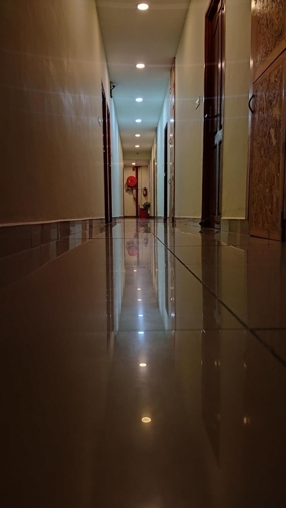 Chaplin Hotel 蓬蒂切里 外观 照片
