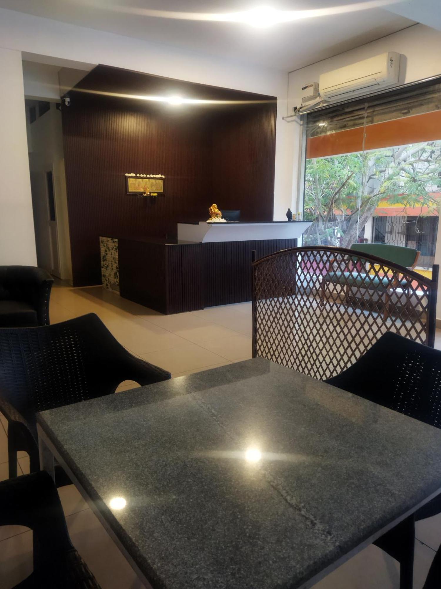 Chaplin Hotel 蓬蒂切里 外观 照片